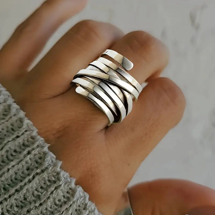 MAEVE – VINTAGE SILVER RING