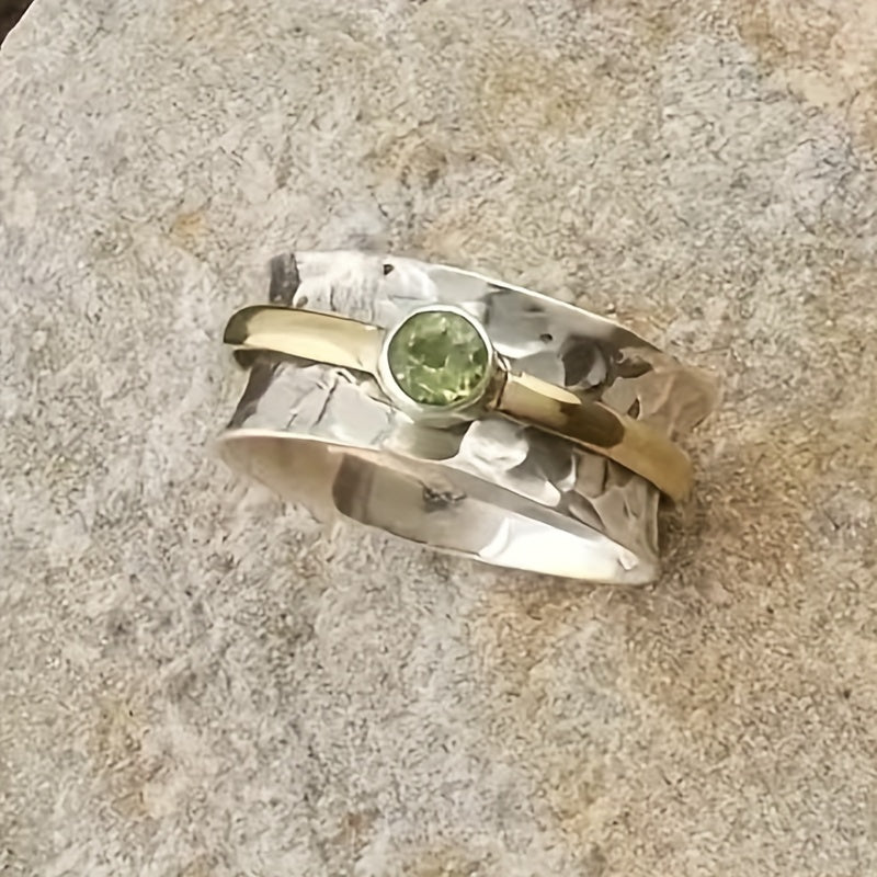 VERITY – ELEGANT GREEN RING